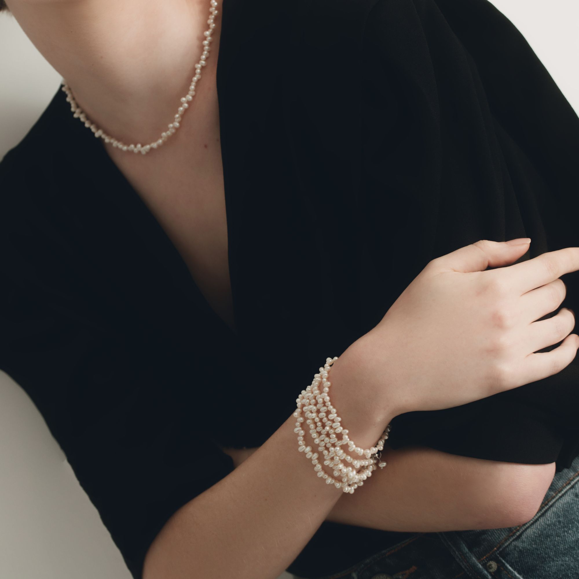 Pulseira de Pérolas Naturais Irregulares e Prata de Lei Mini Dalila - Imagem 2